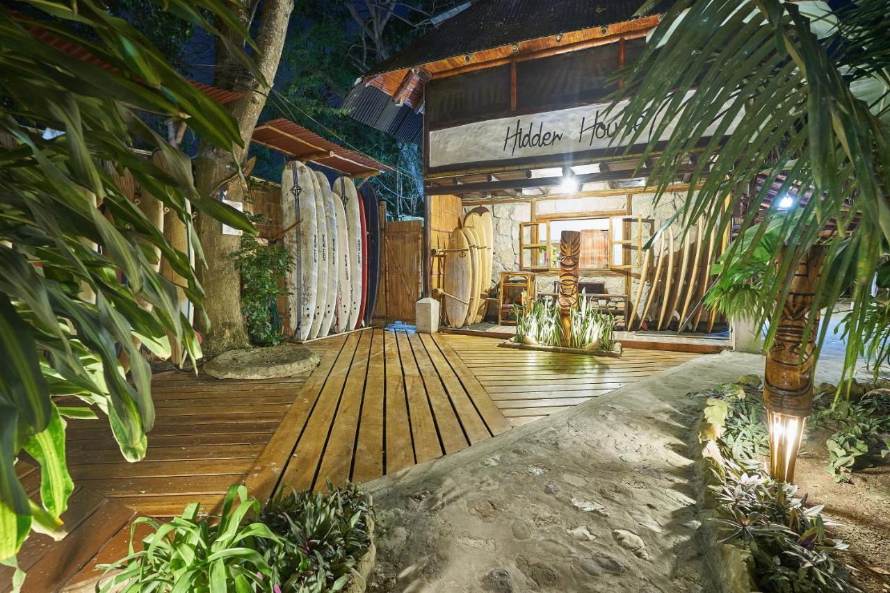 Hidden House Hostel Party Монтаньита Экстерьер фото